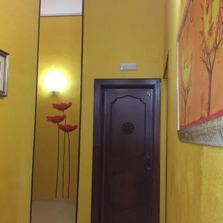 לינה וארוחת בוקר Via Leuca לצ'ה